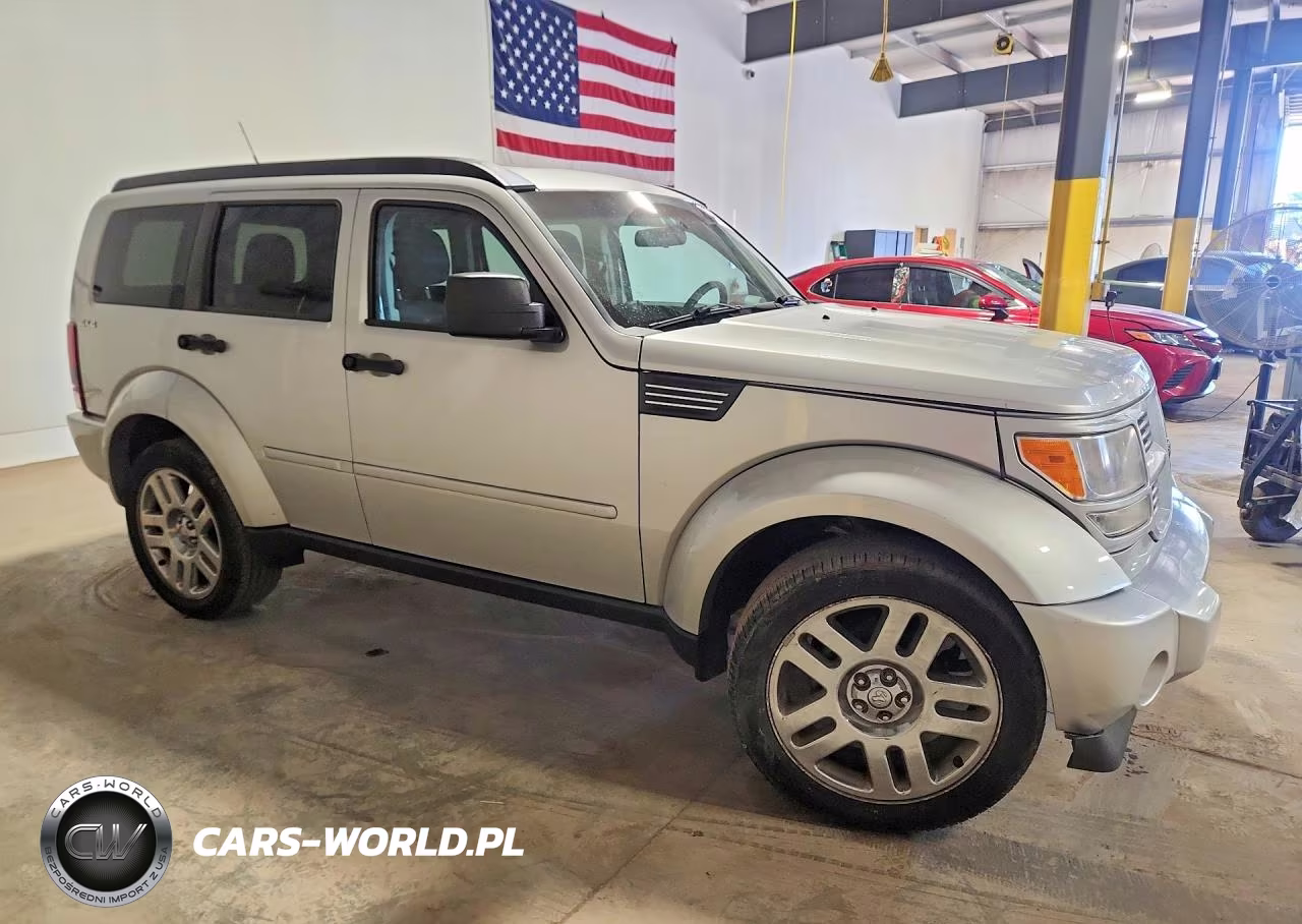 2011 Dodge Nitro Heat VIN:1D4PU4GK1BW517585 - 4