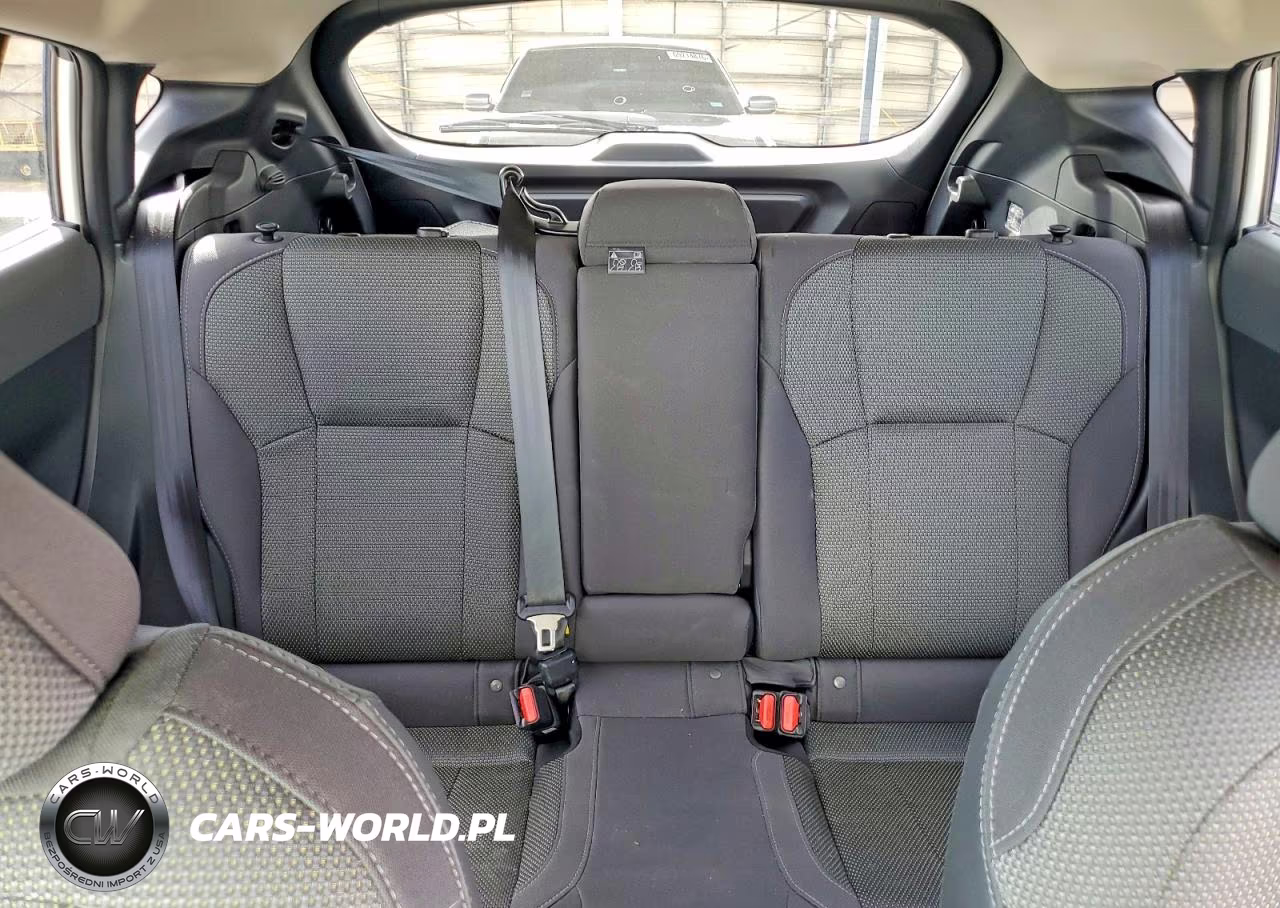 2024 Subaru Crosstrek Premium VIN:JF2GUADC0RH875799 - 10