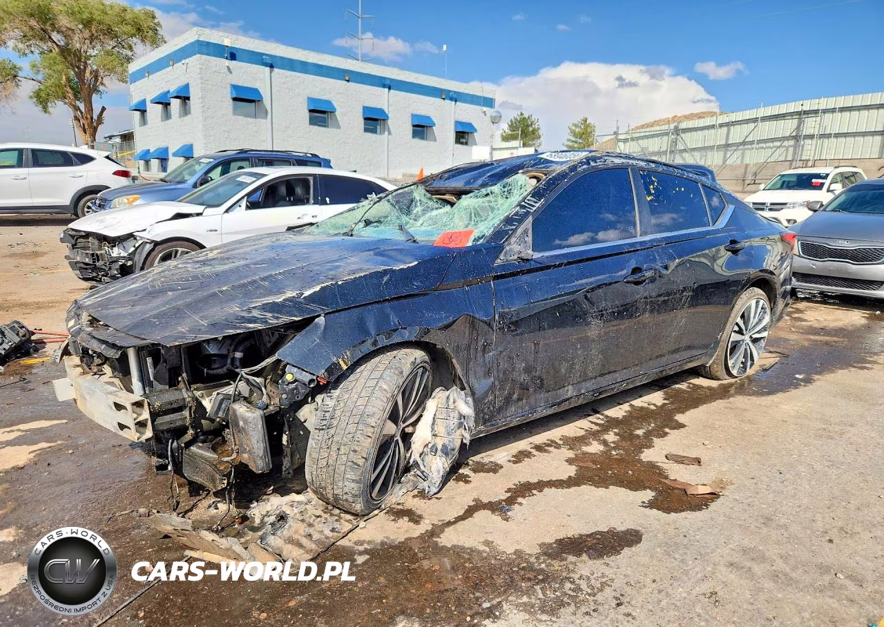 2021 Nissan Altima Sr – zdjęcie 1 z 12