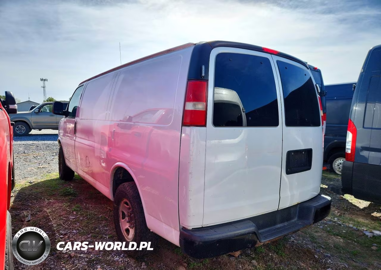 2014 Chevrolet Express G2500 VIN:1GCWGFCA4E1198113 - 2