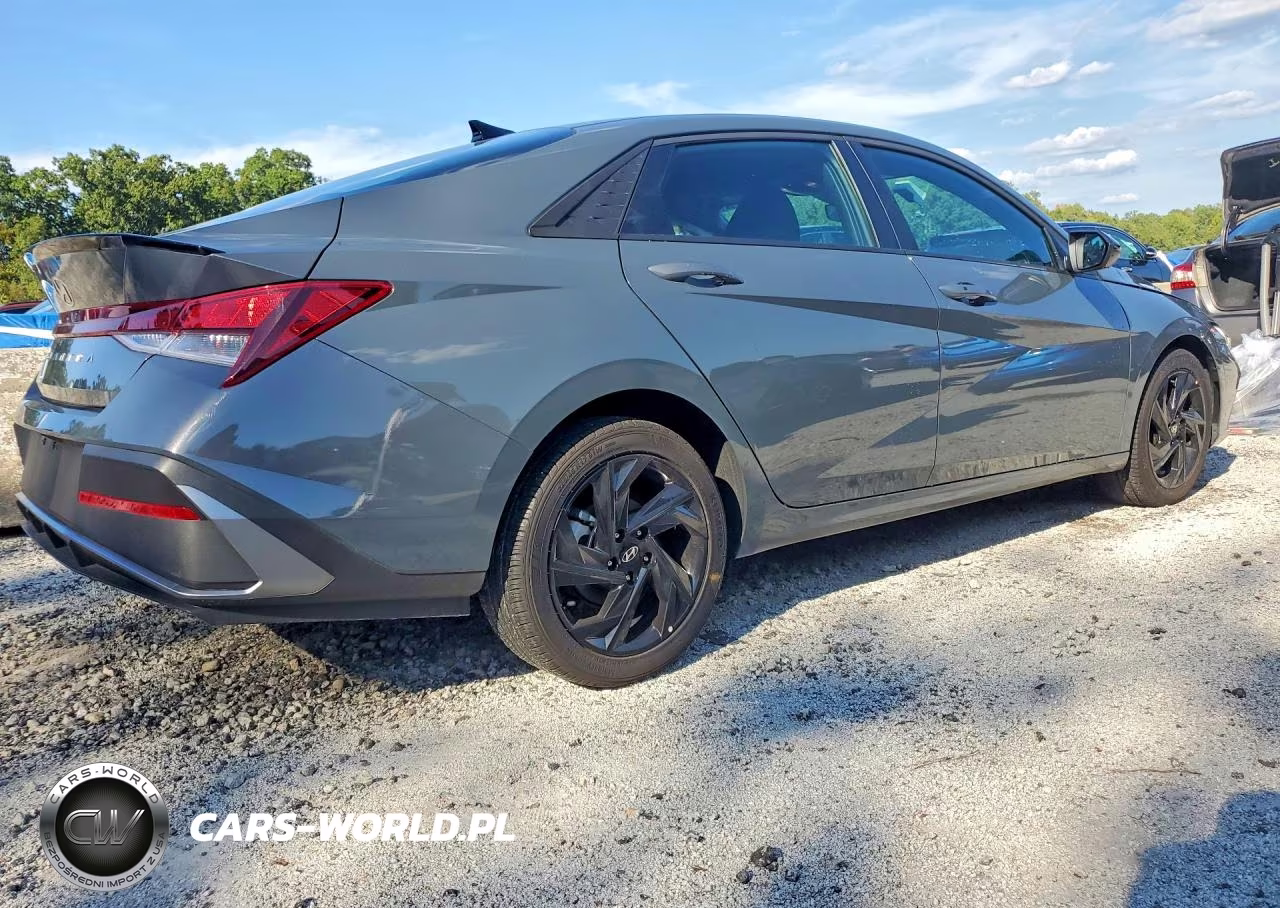 2026 Hyundai Elantra Sel Sport VIN:KMHLM4DG6TU161414 - 3