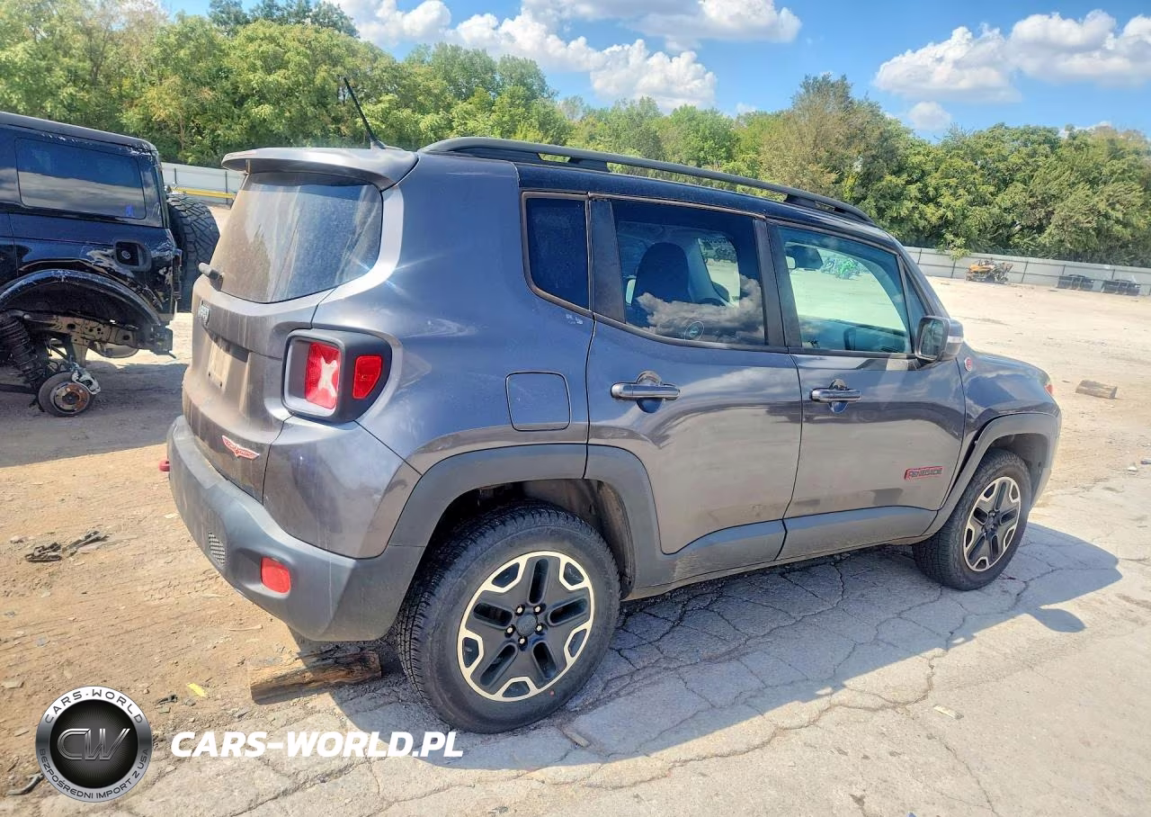 2016 Jeep Renegade Trailhawk VIN:ZACCJBCT3GPD98529 - 3