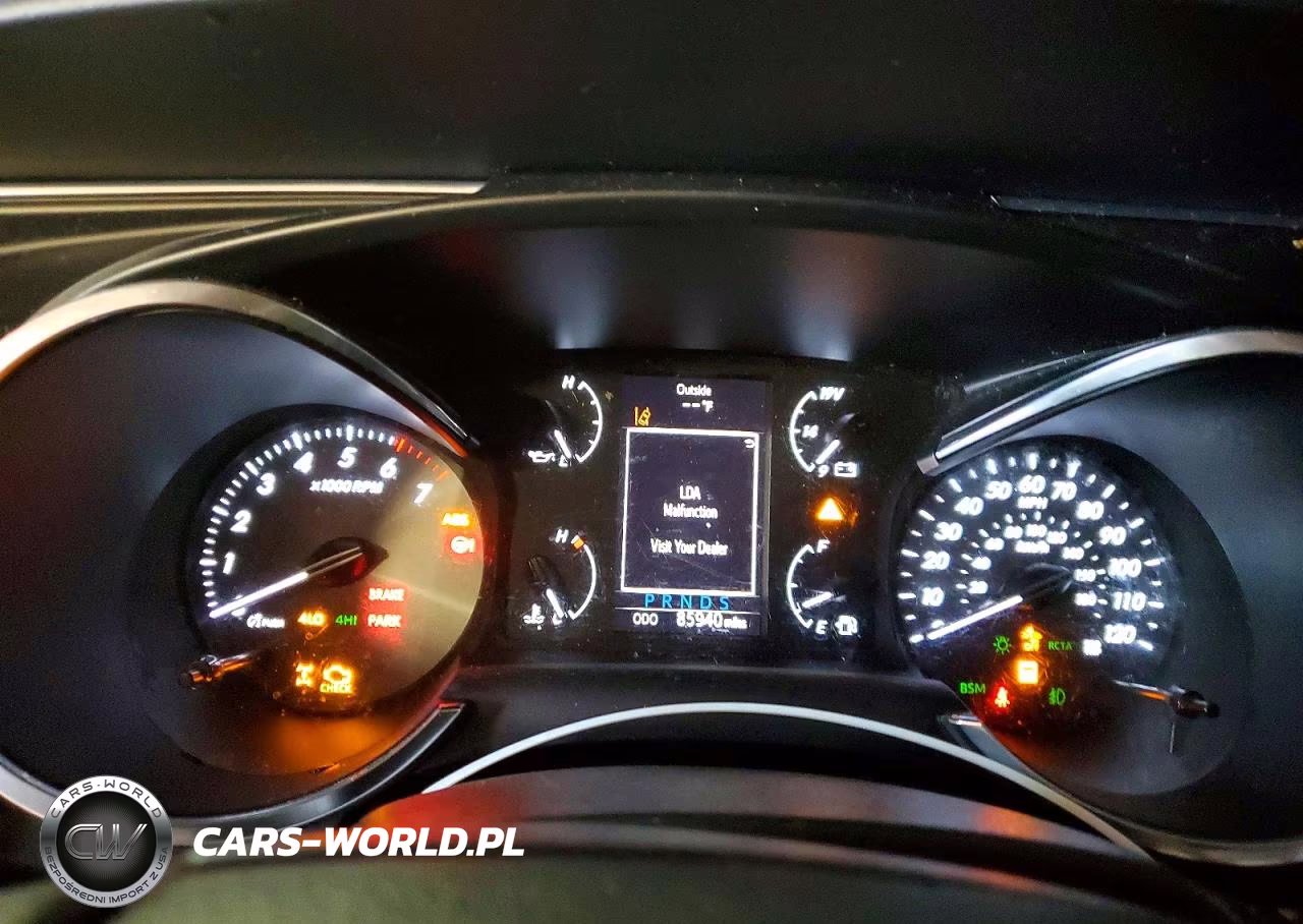 2018 Toyota Sequoia Limited VIN:5TDJY5G10JS157292 - 9