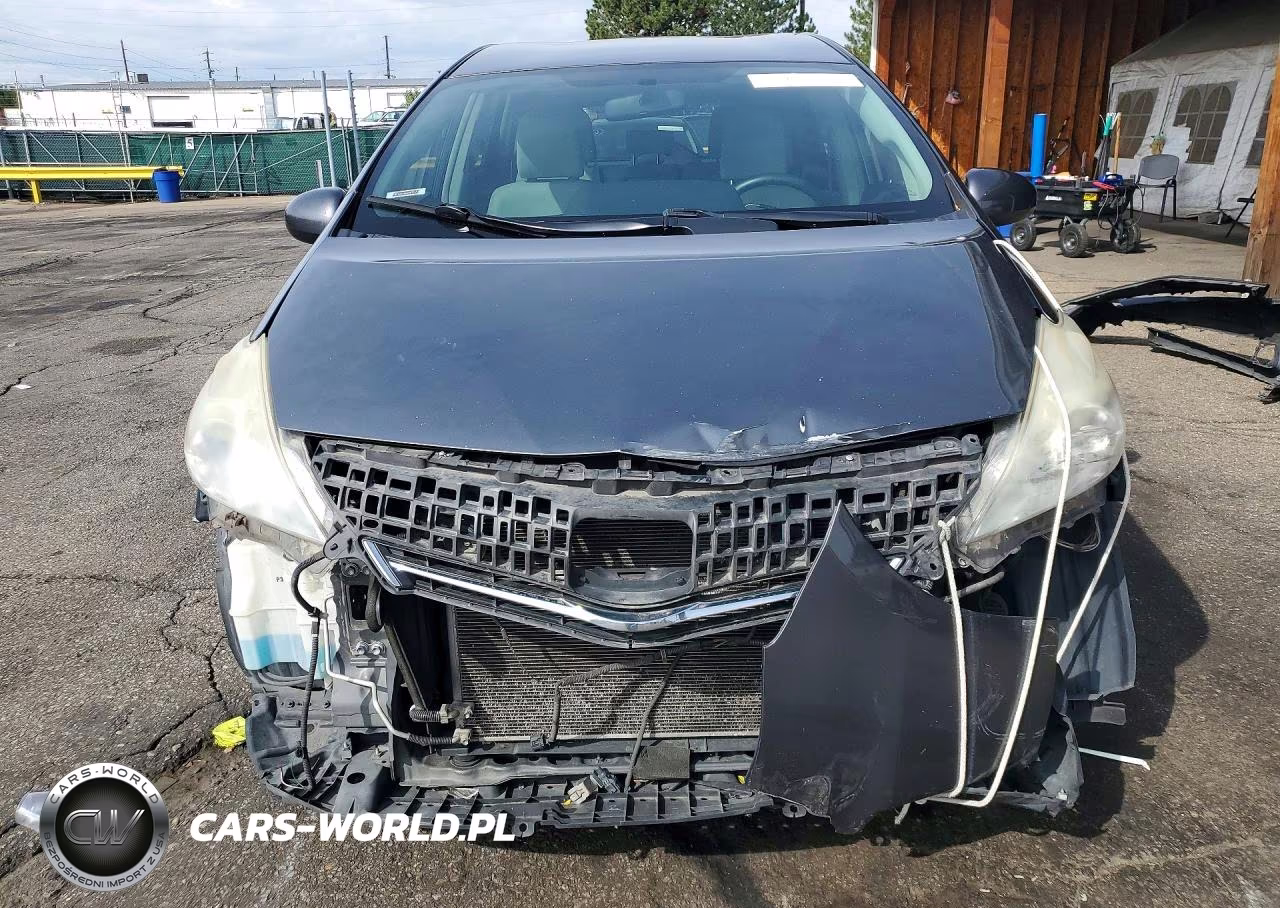 2012 Toyota Prius V Three VIN:JTDZN3EU2C3025085 - 5