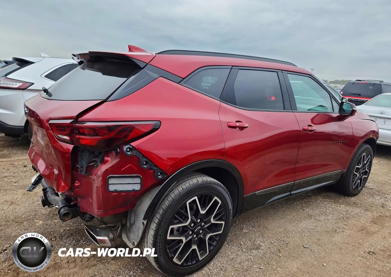 2025 Chevrolet Blazer VIN:3GNKBKRS8SS124359 - 3
