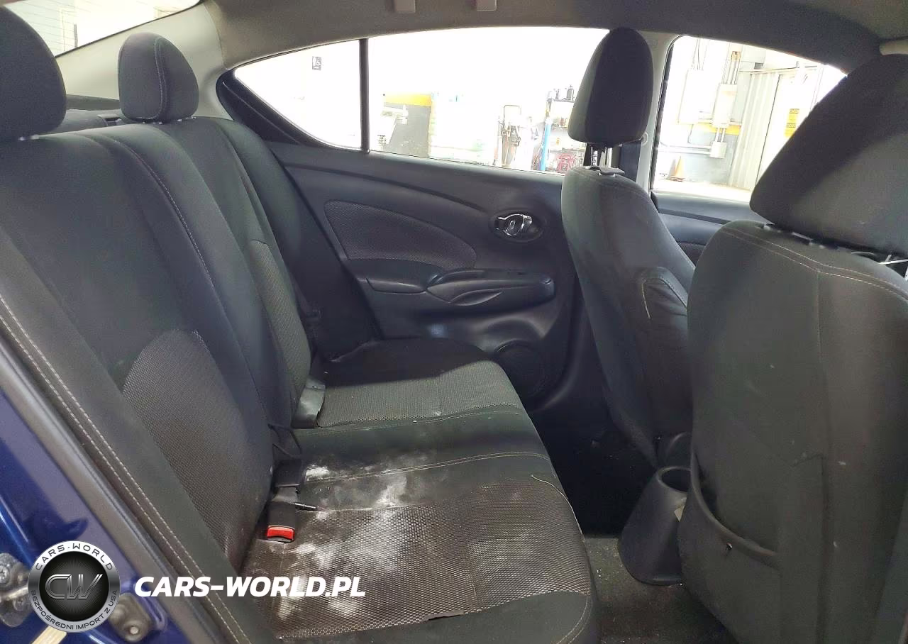 2018 Nissan Versa Sv VIN:3N1CN7AP4JL879240 - 10