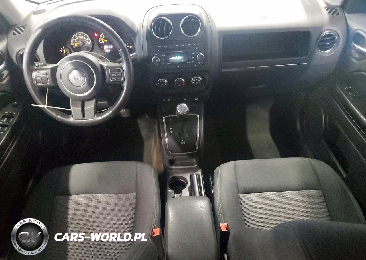 2015 Jeep Patriot Latitude VIN:1C4NJPFB8FD185730 - 8