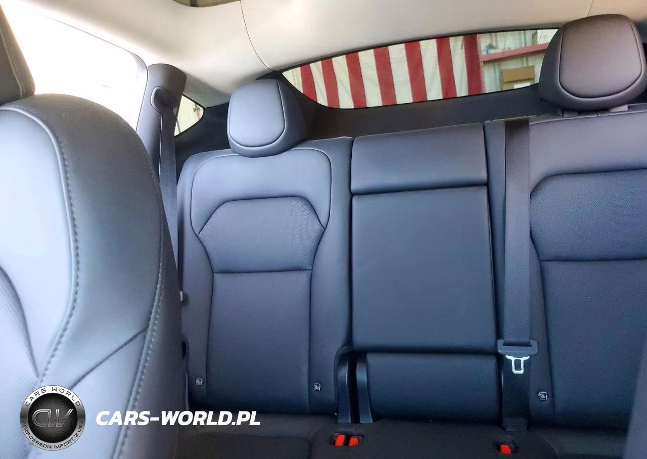 2026 Tesla Model Y VIN:7SAYGDED6TF431906 - 10