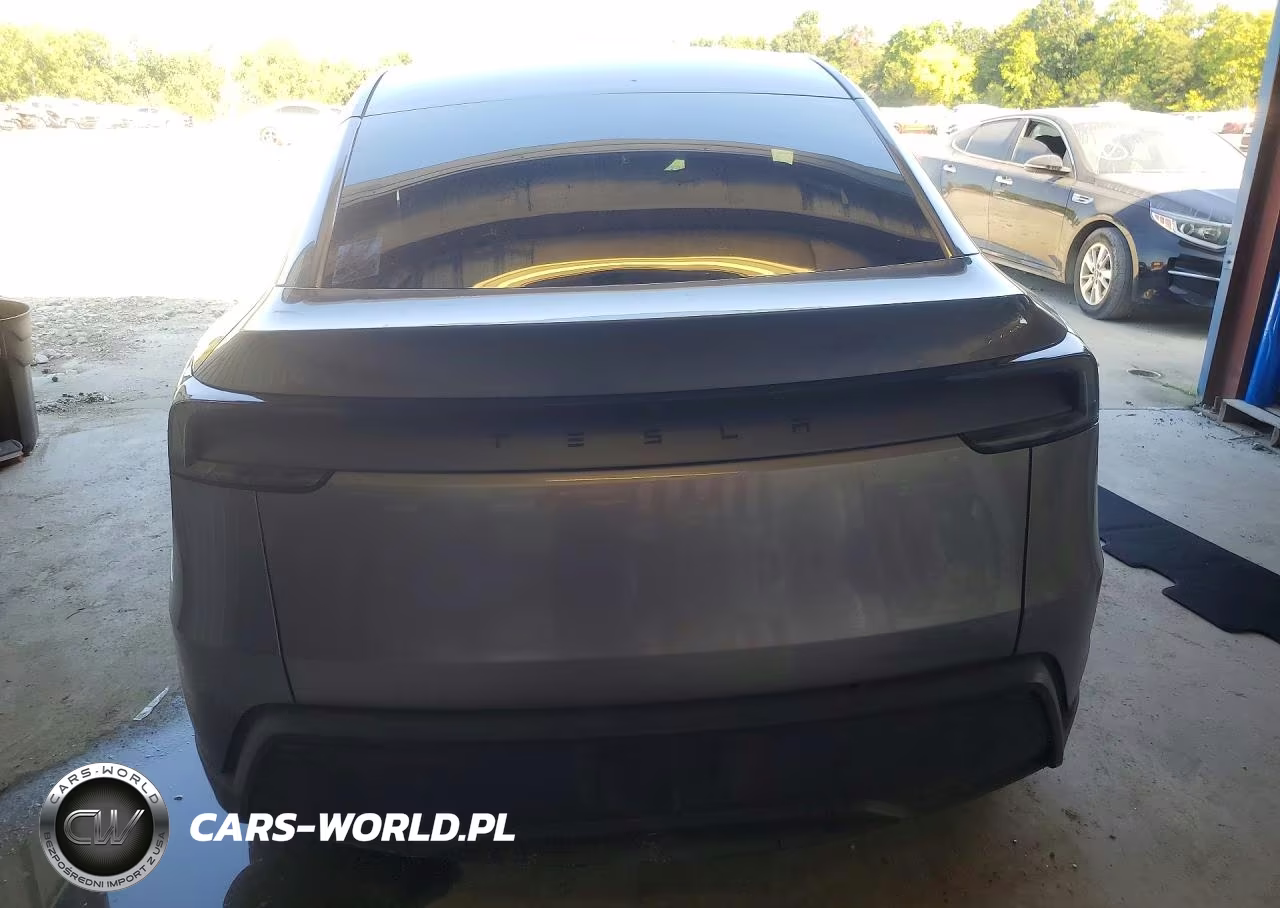 2026 Tesla Model Y VIN:7SAYGDED6TF431906 - 6