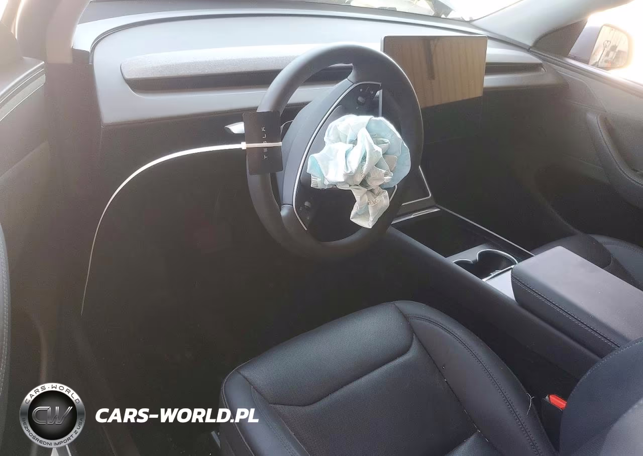 2026 Tesla Model Y VIN:7SAYGDED6TF431906 - 8