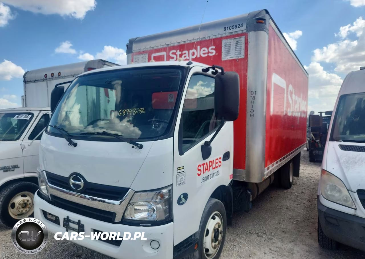 2018 Hino 195 Box Truck