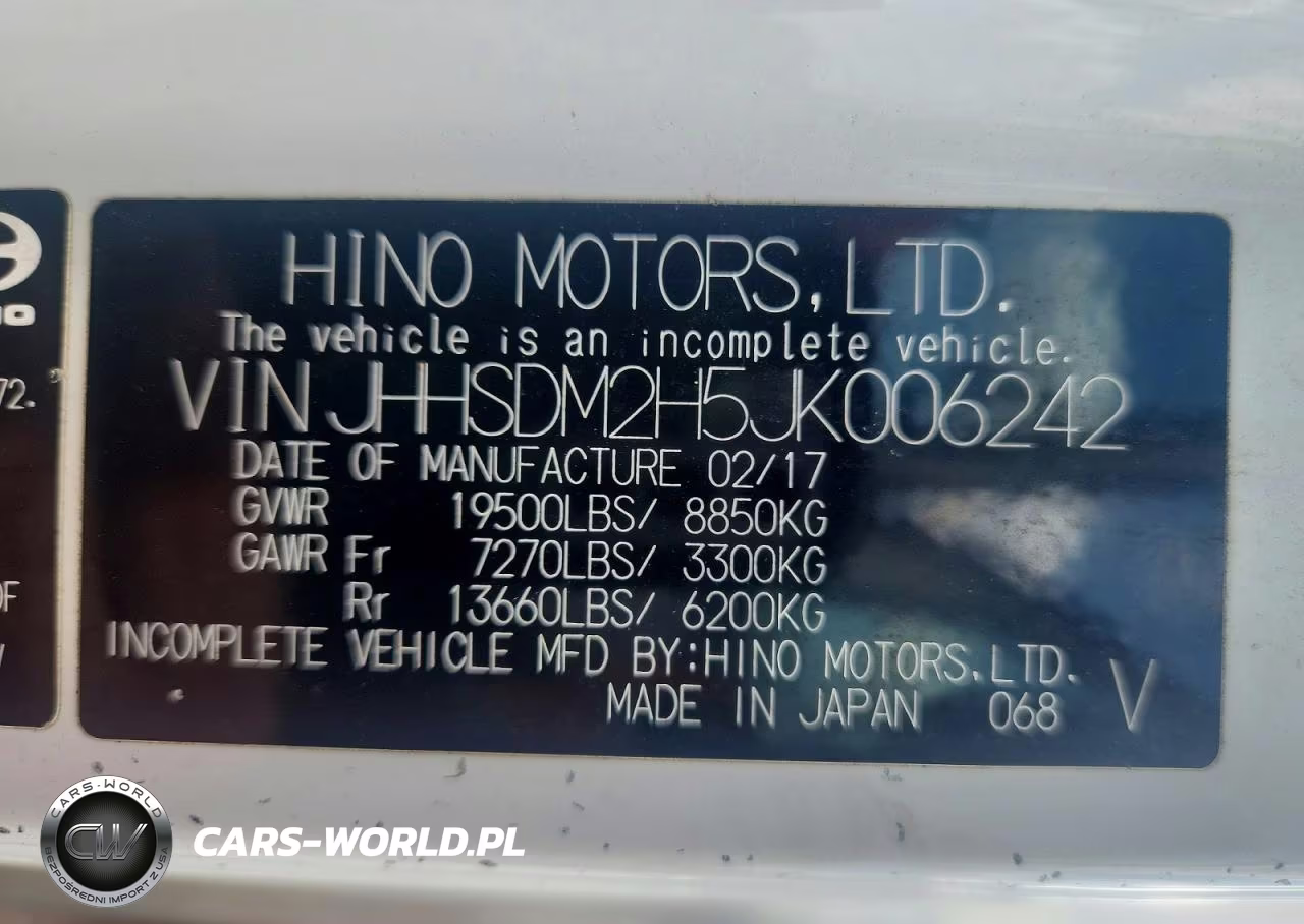 2018 Hino 195 Box Truck VIN:JHHSDM2H5JK006242 - 12