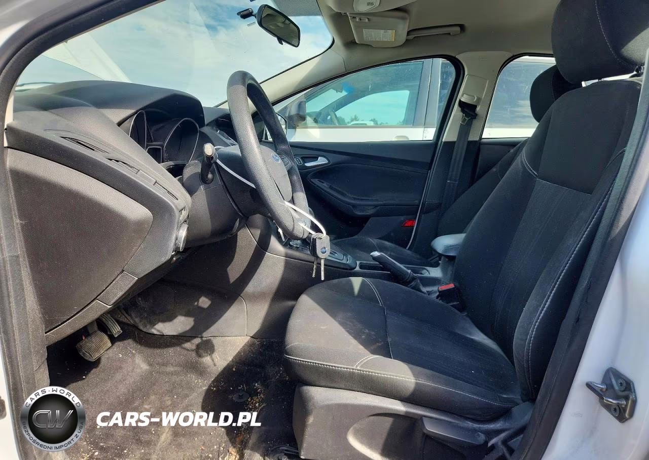 2017 Ford Focus Se VIN:1FADP3K27HL262823 - 7