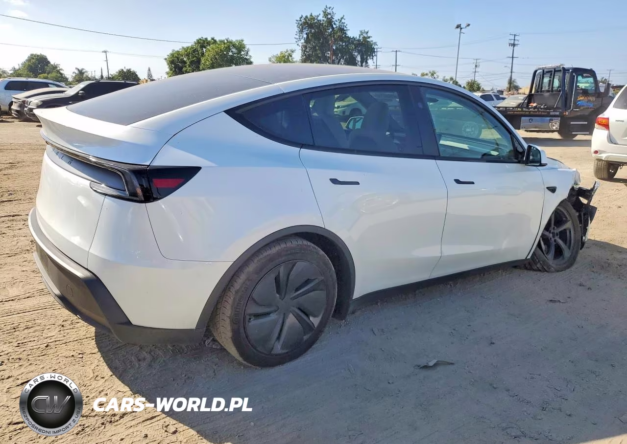 2026 Tesla Model Y VIN:7SAYGDED8TF385222 - 3