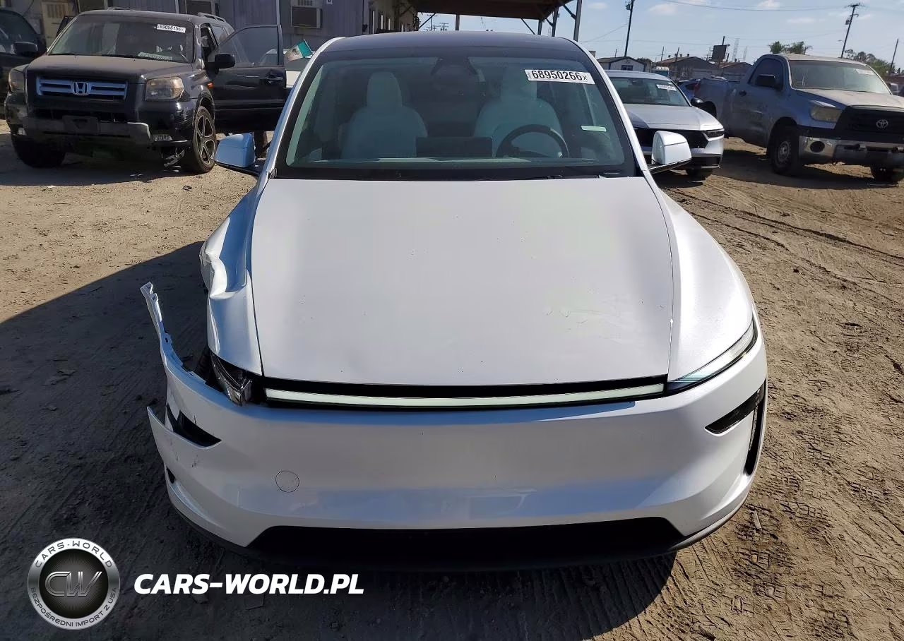 2026 Tesla Model Y VIN:7SAYGDED8TF385222 - 5