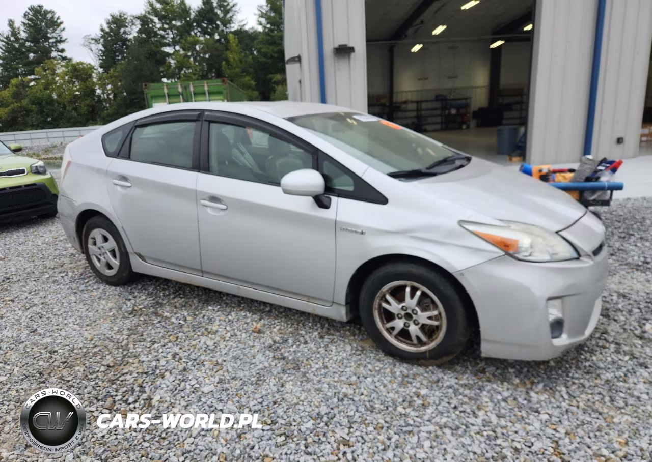 2011 Toyota Prius Three VIN:JTDKN3DU5B0284415 - 4