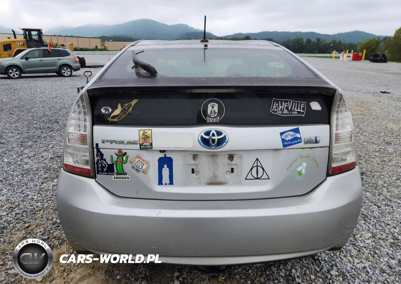 2011 Toyota Prius Three VIN:JTDKN3DU5B0284415 - 6