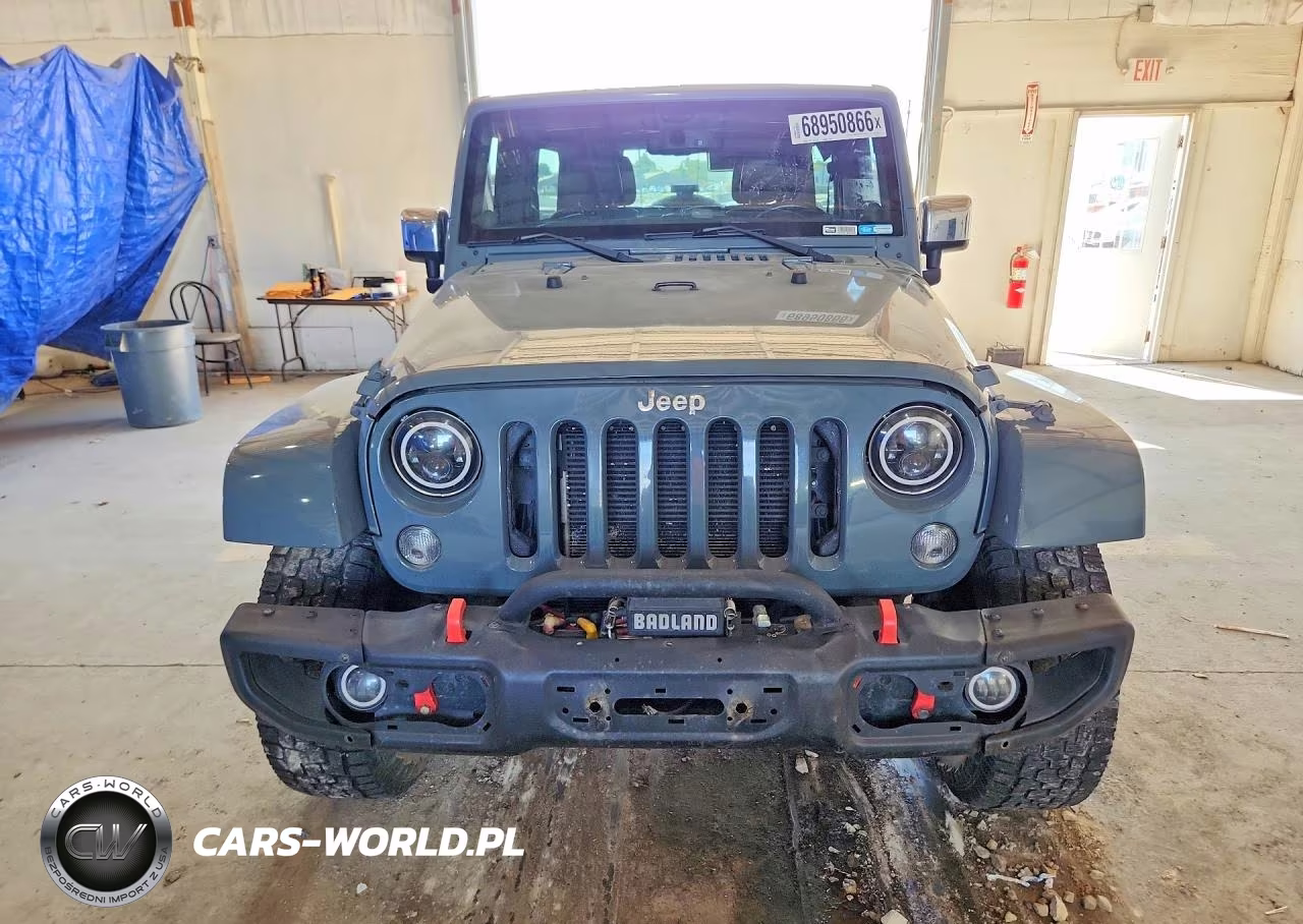 2014 Jeep Wrangler Unlimited Sahara VIN:1C4BJWEG7EL272923 - 5