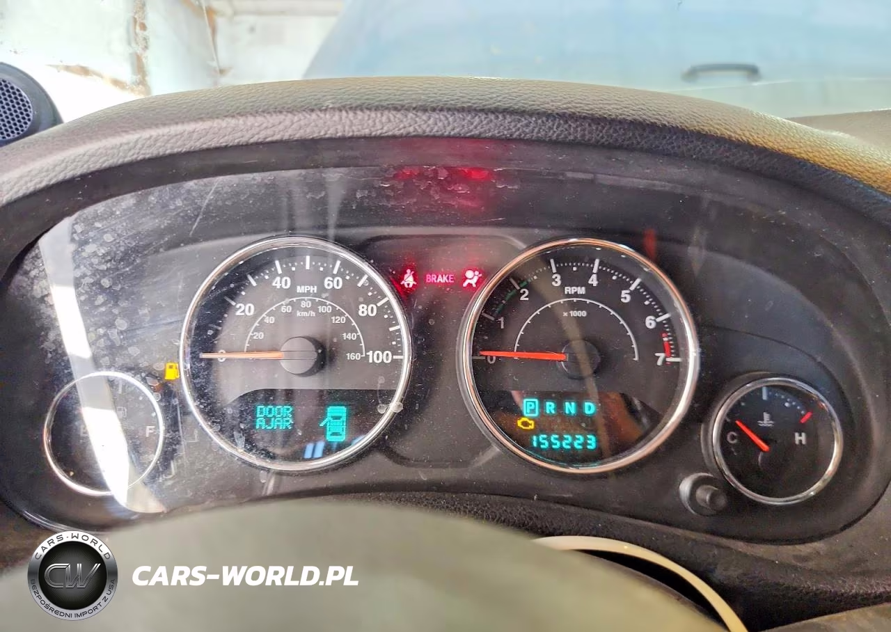2014 Jeep Wrangler Unlimited Sahara VIN:1C4BJWEG7EL272923 - 9