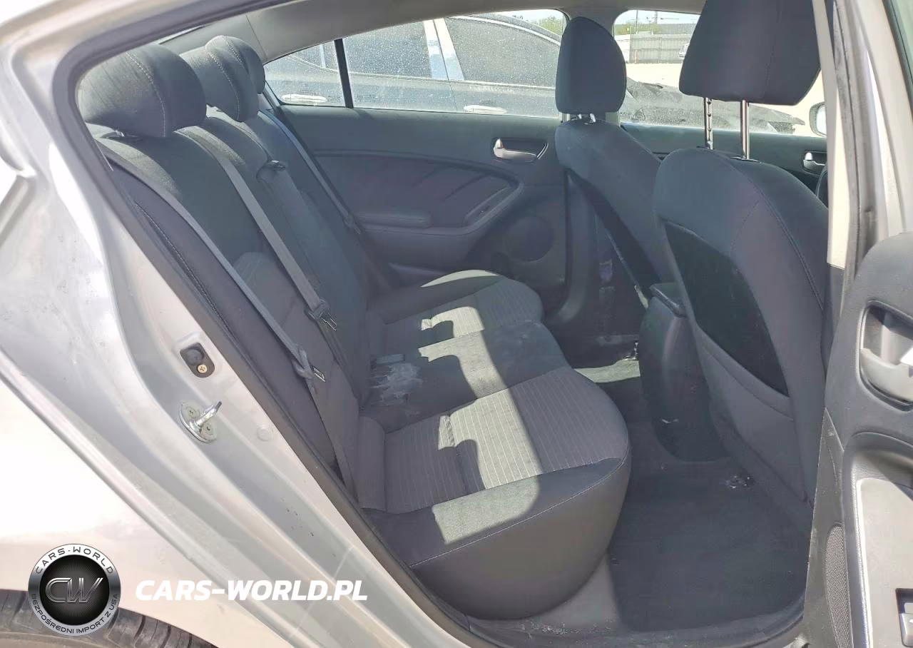 2017 Kia Forte Lx VIN:3KPFL4A73HE116560 - 10