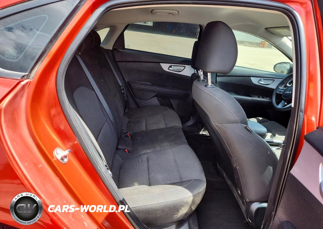 2024 Kia Forte Lxs VIN:3KPF24AD5RE726017 - 10
