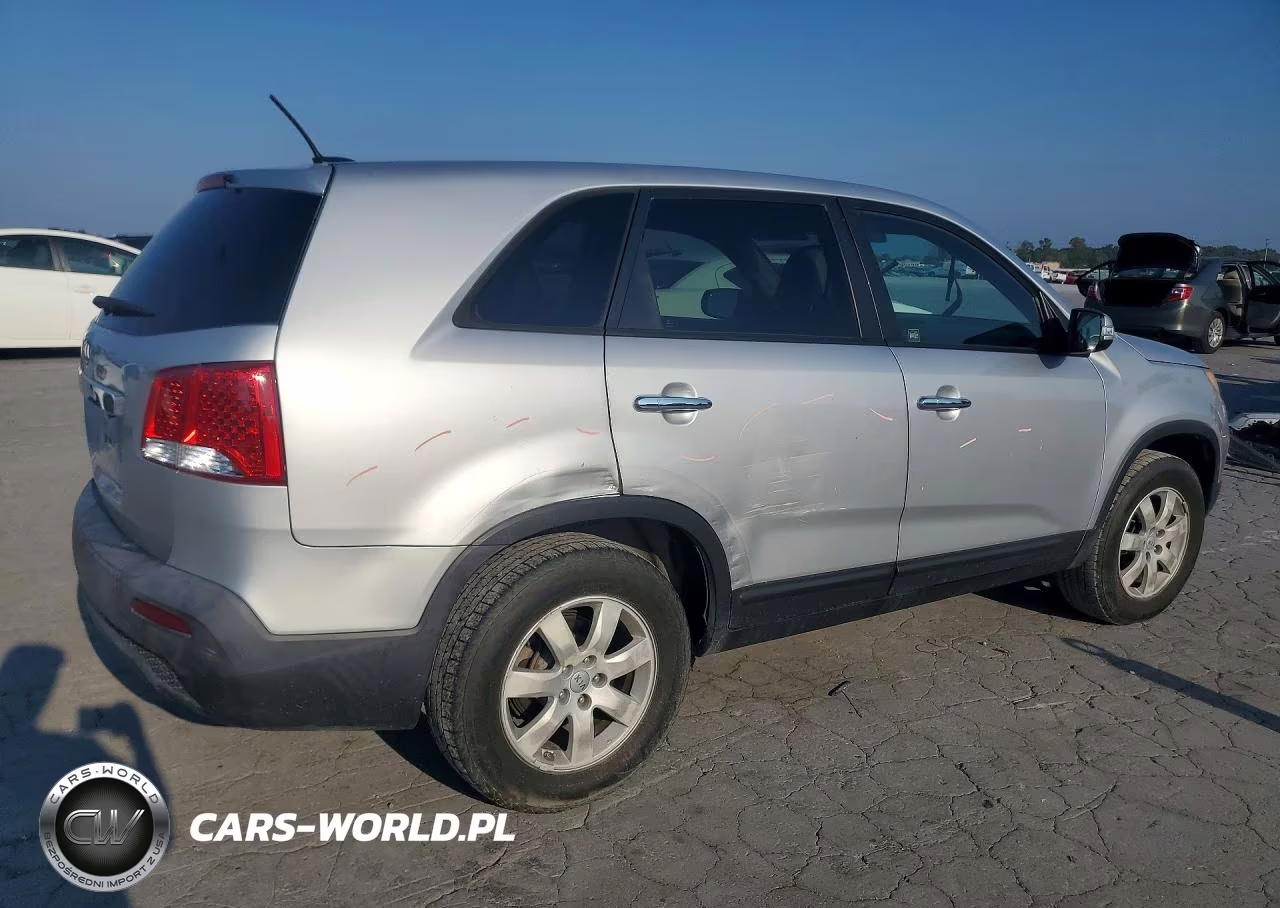 2012 Kia Sorento Lx VIN:5XYKT3A17CG228908 - 3