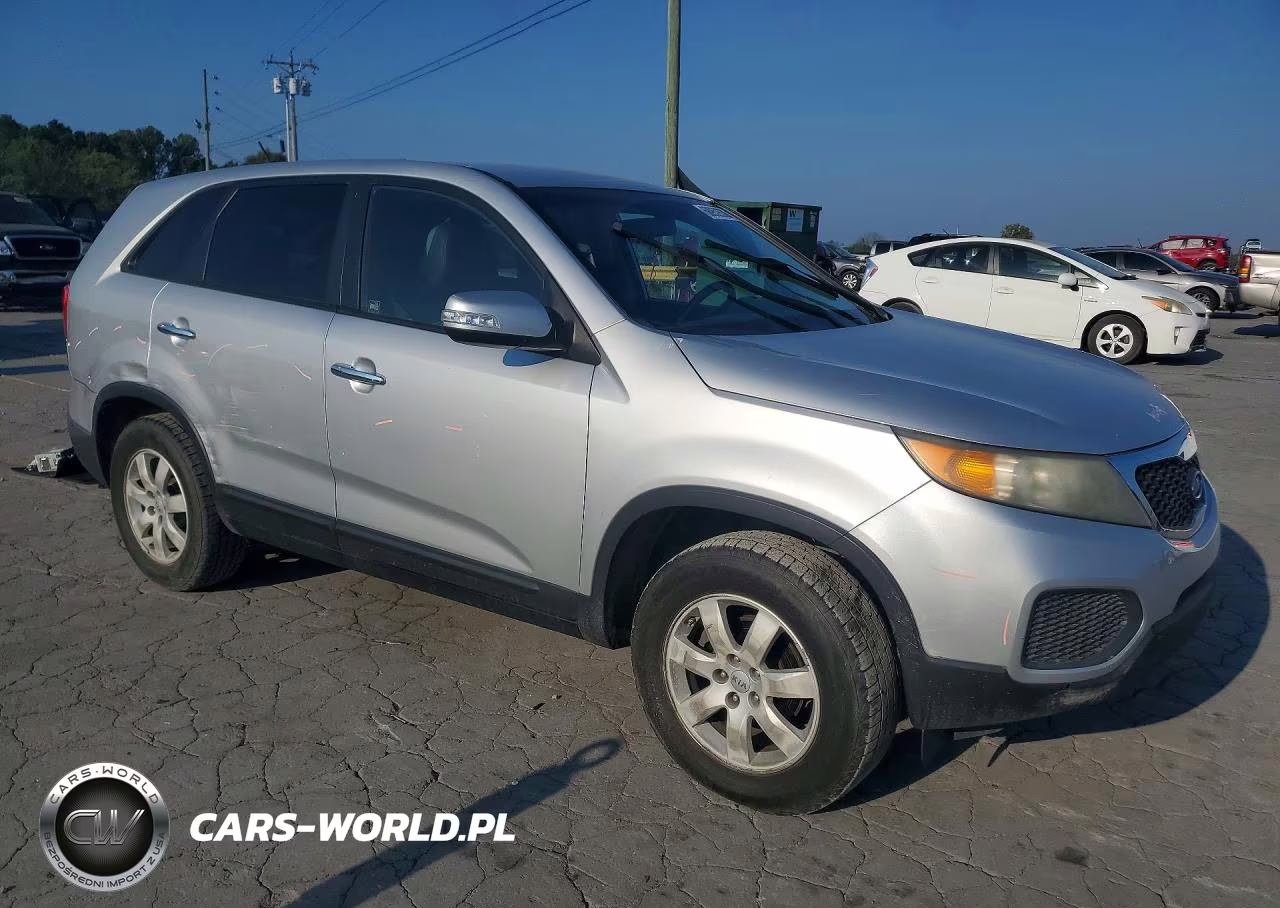 2012 Kia Sorento Lx VIN:5XYKT3A17CG228908 - 4