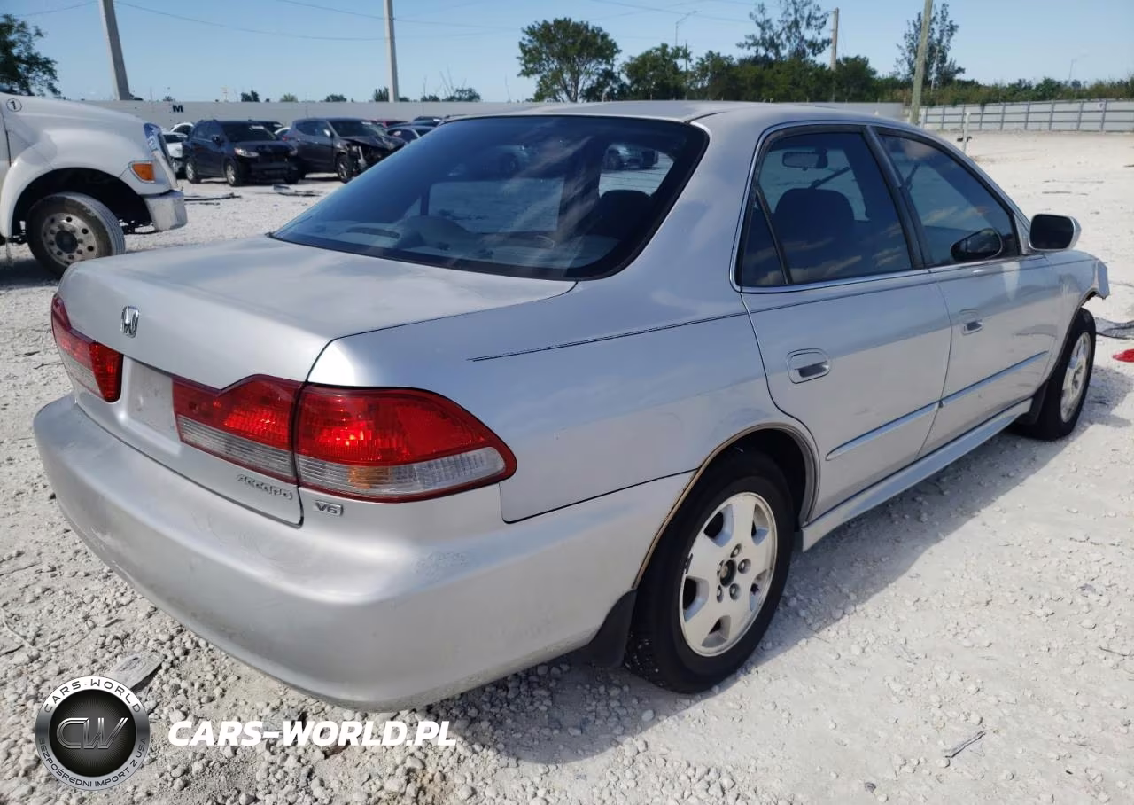2002 Honda Accord Ex VIN:1HGCG16572A005597 - 4