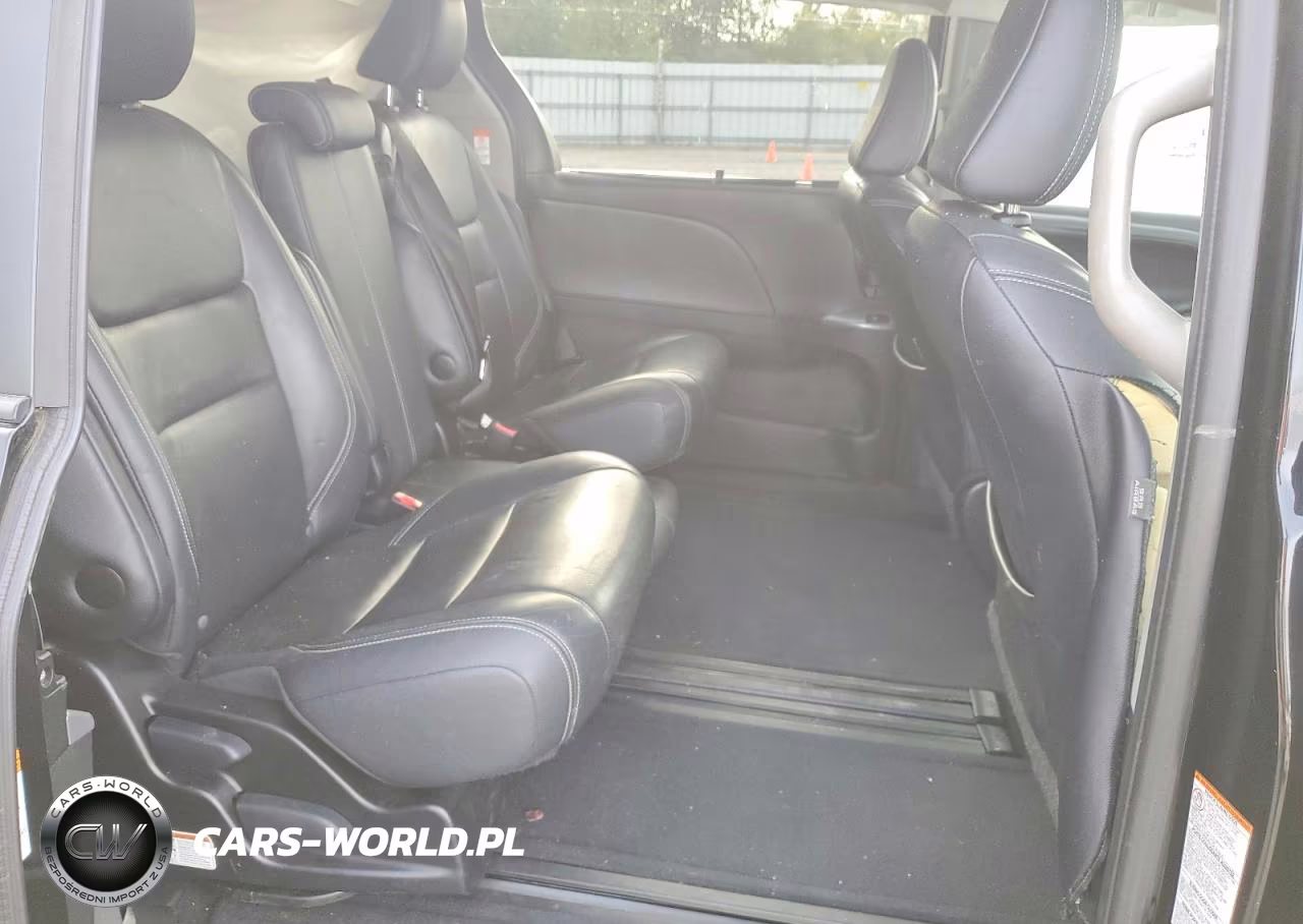 2015 Toyota Sienna Sport VIN:5TDXK3DC3FS528085 - 11