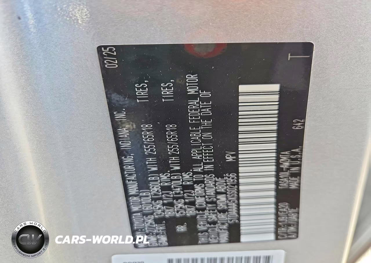 2025 Toyota Grand Highlander Xle VIN:5TDAAAA5XSS021956 - 13