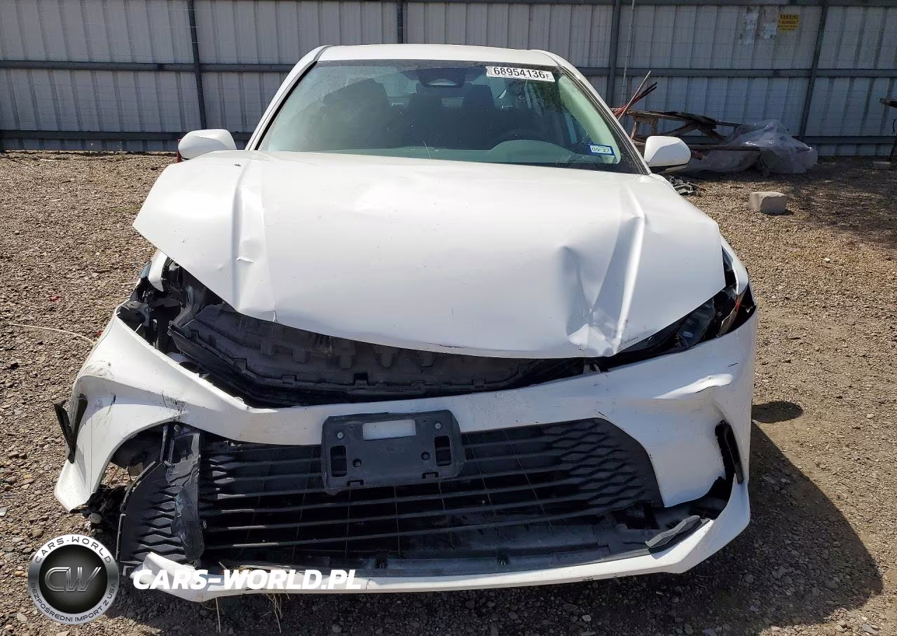 2025 Toyota Camry Le VIN:4T1DAACK6SU001565 - 5