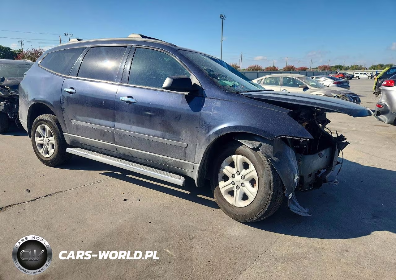2017 Chevrolet Traverse Ls VIN:1GNKRFED5HJ137865 - 4