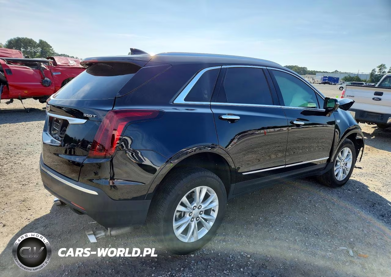2023 Cadillac Xt5 Luxury VIN:1GYKNAR47PZ147633 - 3
