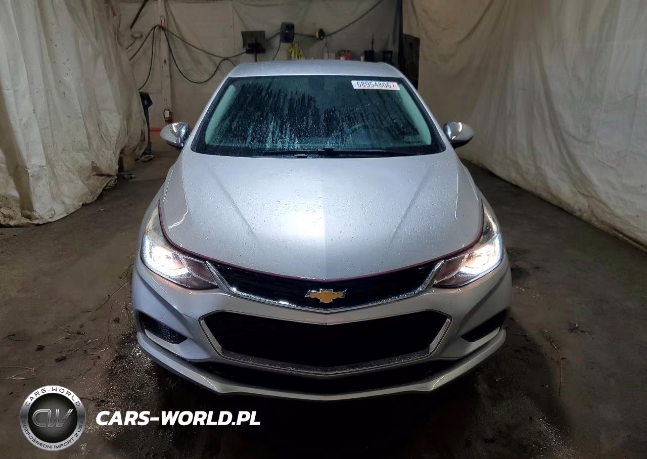 2018 Chevrolet Cruze Lt VIN:3G1BE6SM8JS622118 - 5