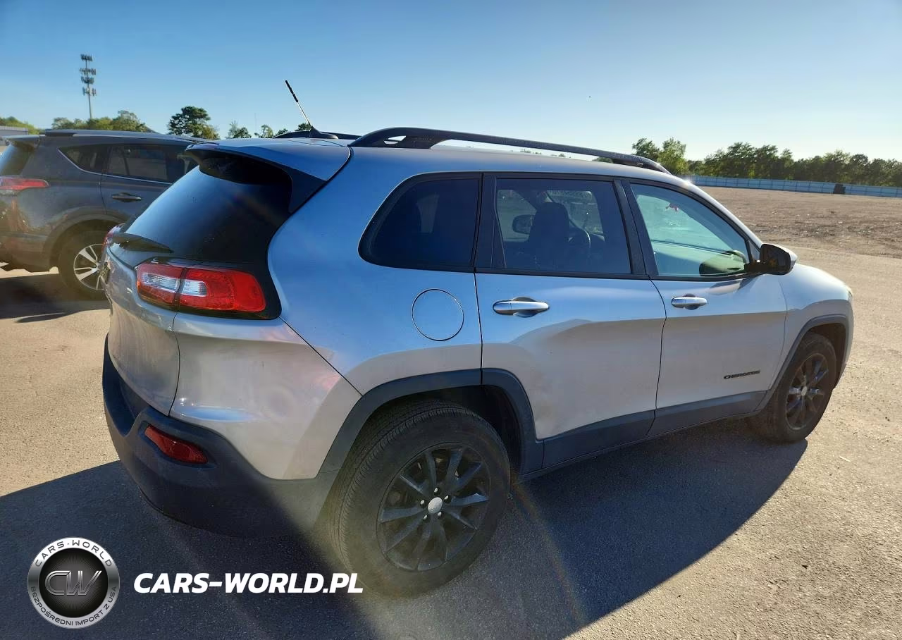2014 Jeep Cherokee Latitude VIN:1C4PJMCS5EW285895 - 3