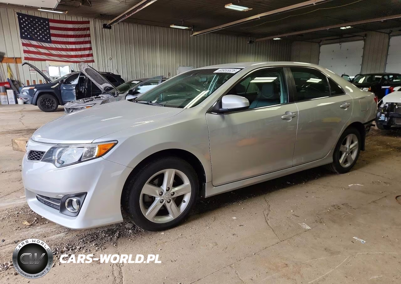 2014 Toyota Camry Se VIN:4T1BF1FK0EU808074 - 1