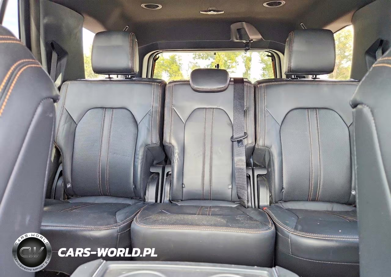 2024 Ford Expedition Platinum VIN:1FMJU1M80REA44011 - 10