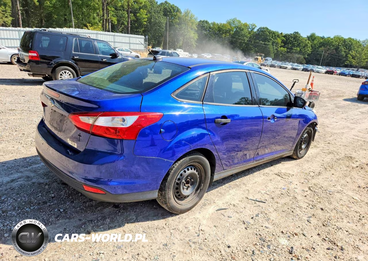 2012 Ford Focus S VIN:1FAHP3E27CL254260 - 3