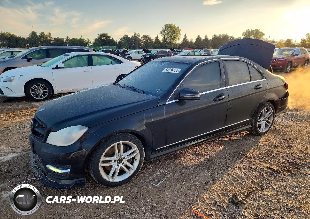 2014 Mercedes-Benz C 300 4Matic – zdjęcie 1 z 12