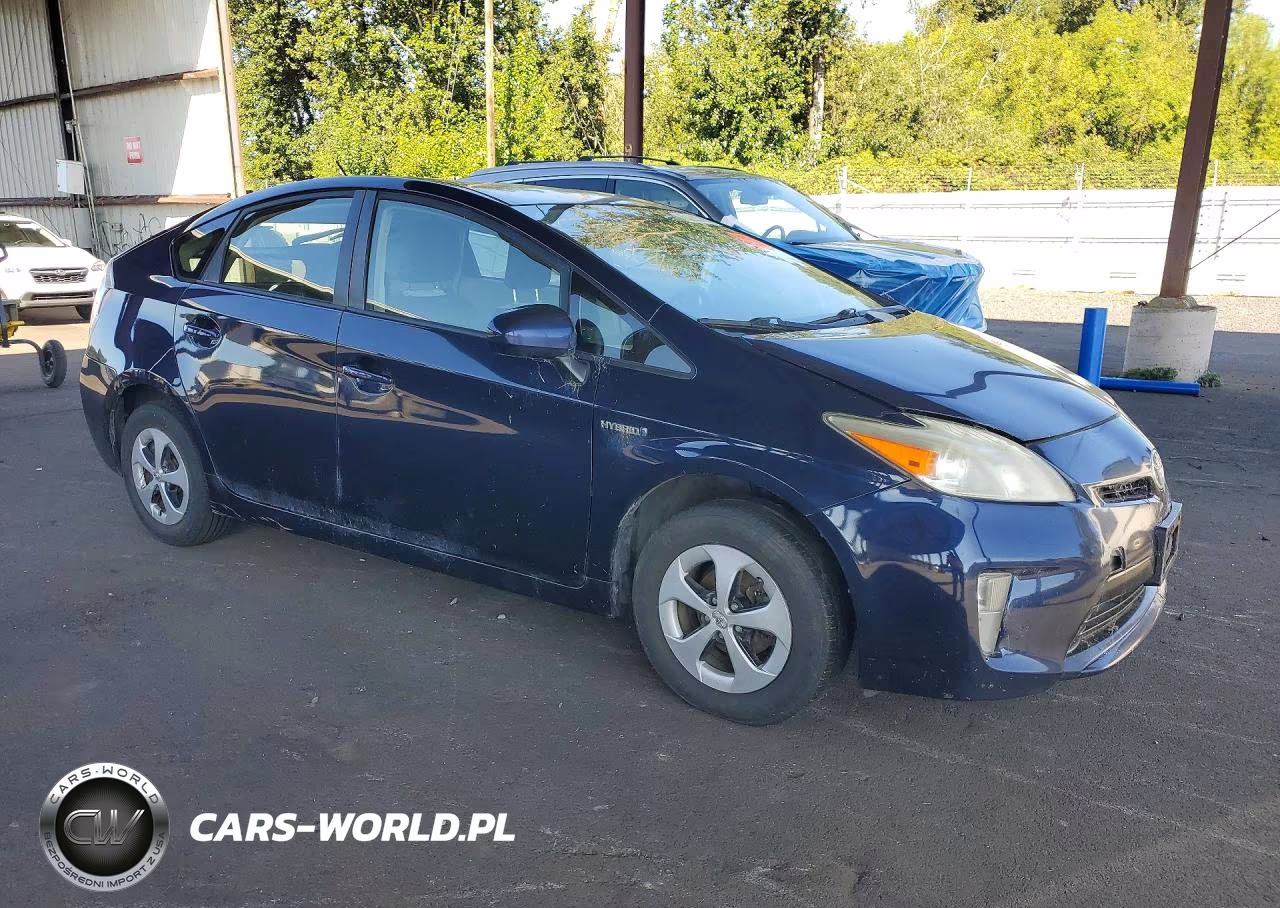 2013 Toyota Prius Two VIN:JTDKN3DU9D1636098 - 4