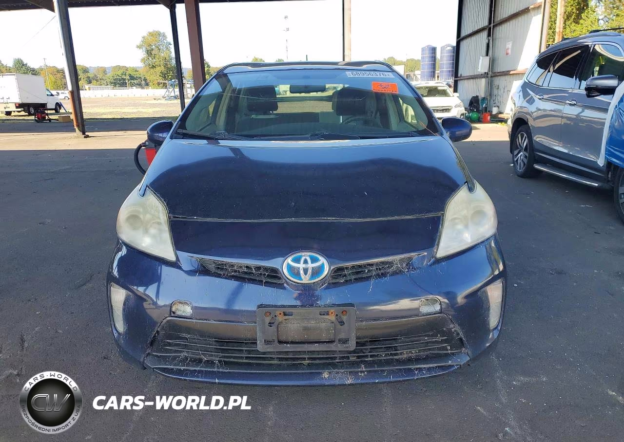 2013 Toyota Prius Two VIN:JTDKN3DU9D1636098 - 5