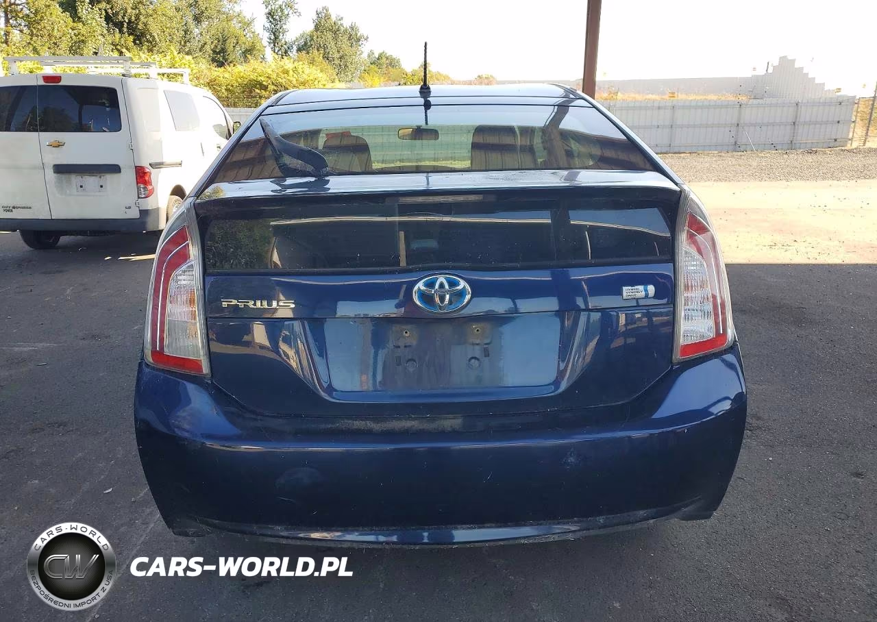 2013 Toyota Prius Two VIN:JTDKN3DU9D1636098 - 6