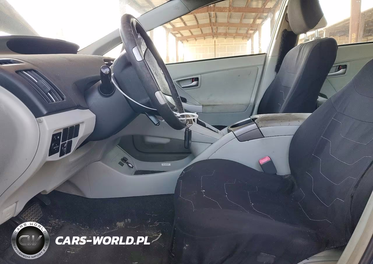 2013 Toyota Prius Two VIN:JTDKN3DU9D1636098 - 7