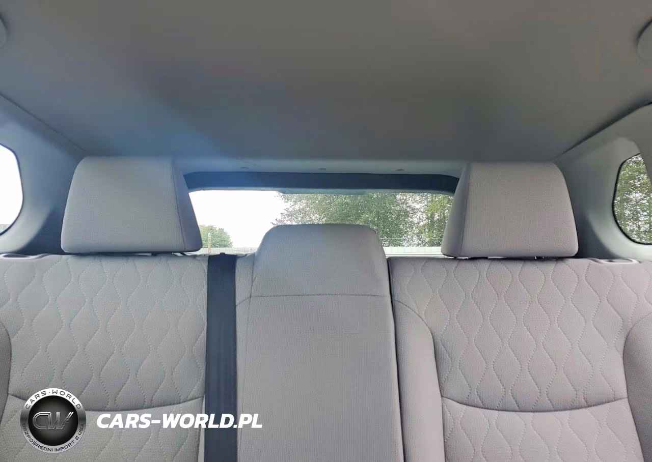 2024 Toyota Corolla Cross L VIN:7MUAAABG3RV116567 - 10