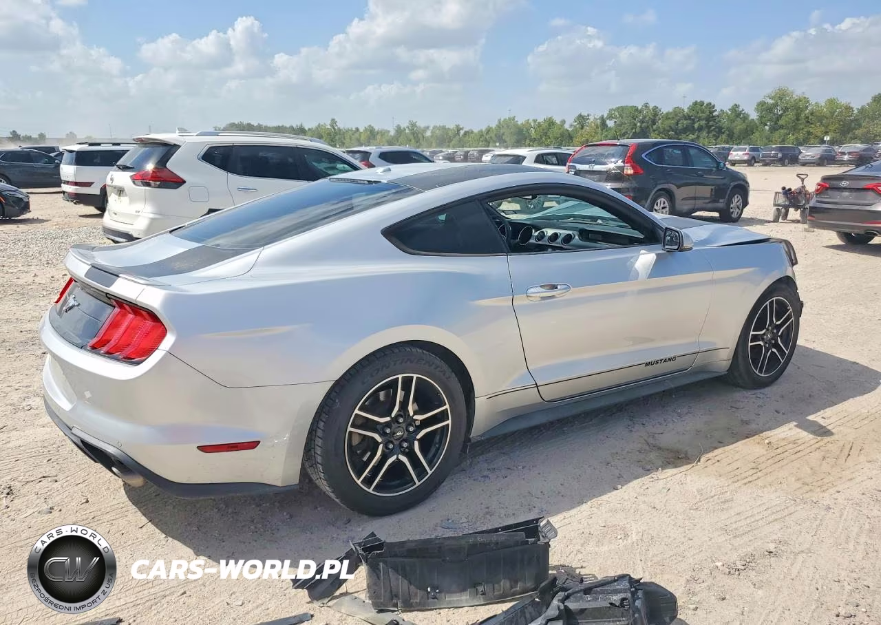 2018 Ford Mustang VIN:1FA6P8TH2J5133813 - 3