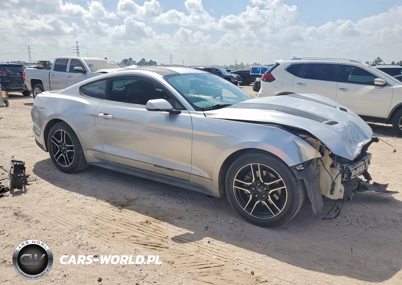 2018 Ford Mustang VIN:1FA6P8TH2J5133813 - 4