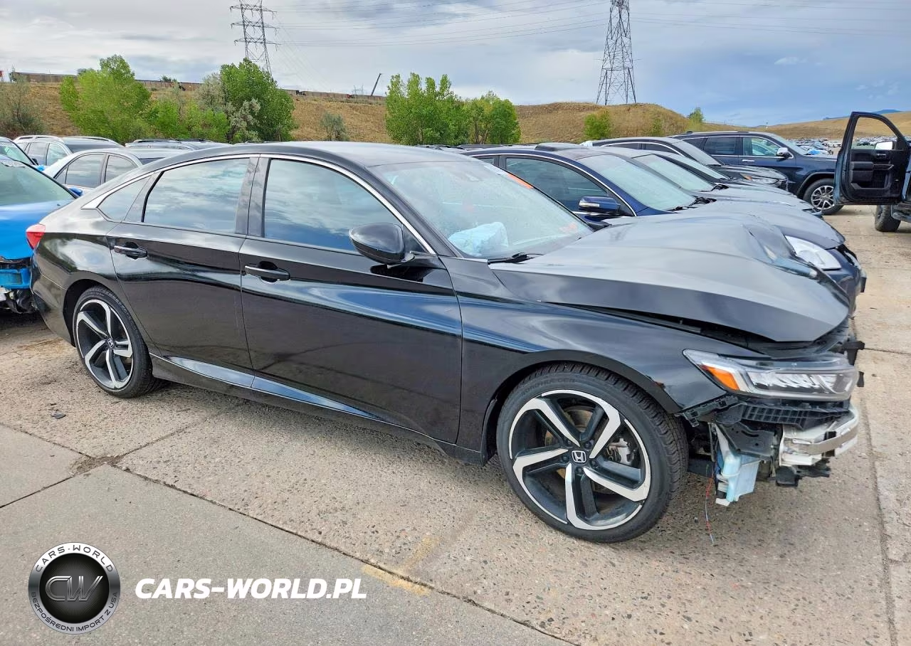 2018 Honda Accord Sport VIN:1HGCV1F37JA200358 - 4