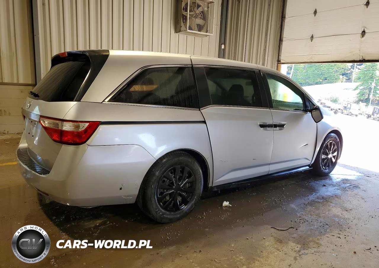 2013 Honda Odyssey Lx VIN:5FNRL5H24DB042941 - 3
