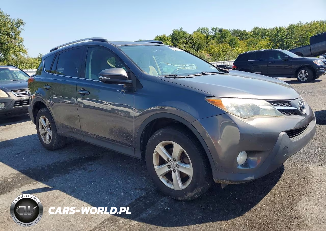 2013 Toyota Rav4 Xle VIN:JTMRFREV5DD008253 - 4