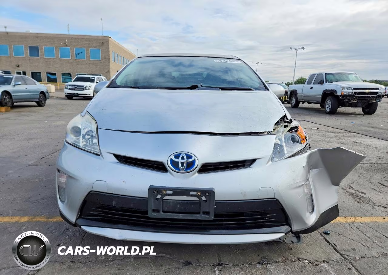 2012 Toyota Prius Three VIN:JTDKN3DUXC5471637 - 5